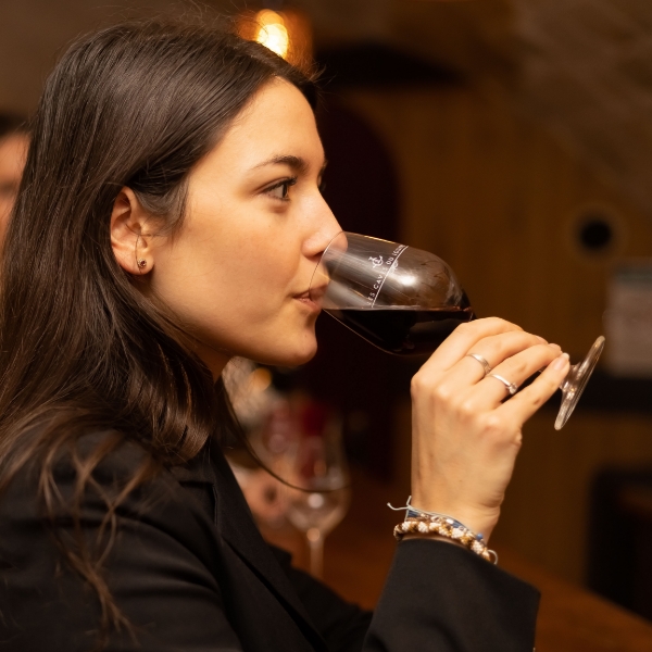 Visite Guidée avec dégustation de vin Premium 🇫🇷 - Caves du Louvre